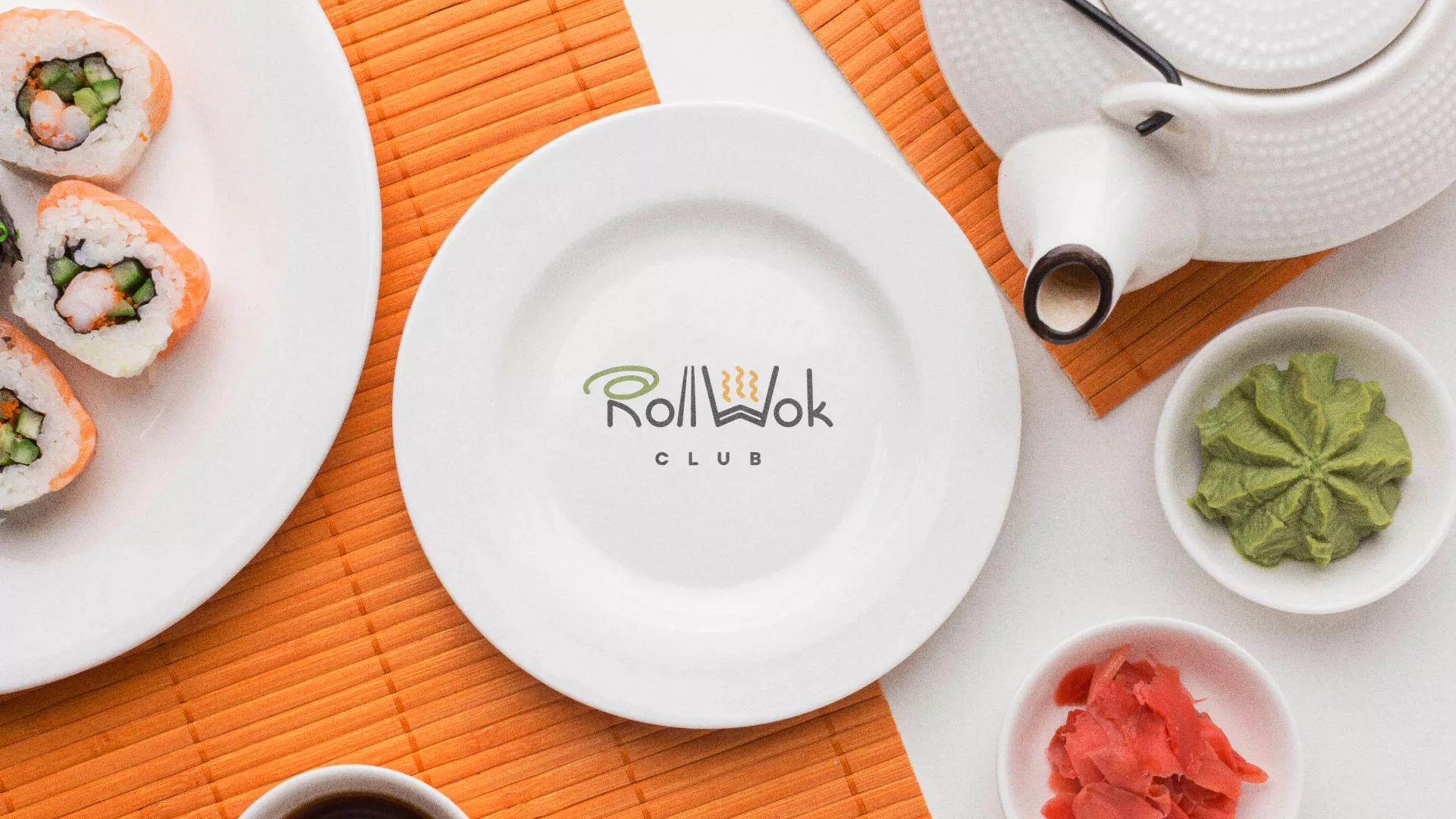 Разработка логотипа и фирменного стиля суши-бара «Roll Wok Club» в Мензелинске